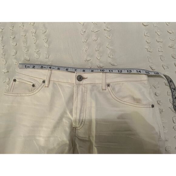 NWT House of Harlow 1960 Women's Ivory High Rise Mom Shorts Size 27 - Picture 7 of 12